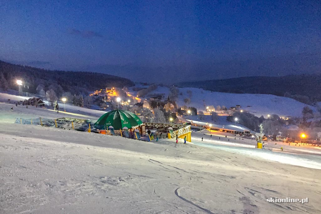 Galeria: Zieleniec Ski Arena - w świetle księżyca