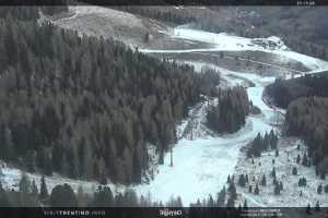 Kamera Val di Fiemme Bellamonte-Alpe Lusia Pista Piovac